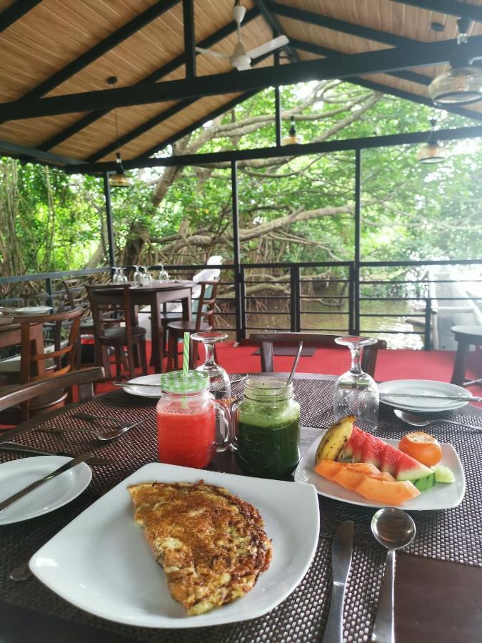 Nature Cabanas & Floating Restaurant Galle Exterior photo